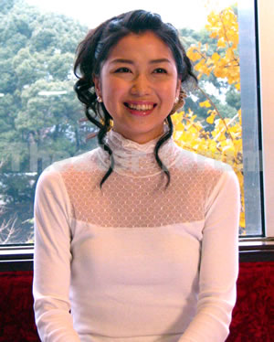 新妻聖子